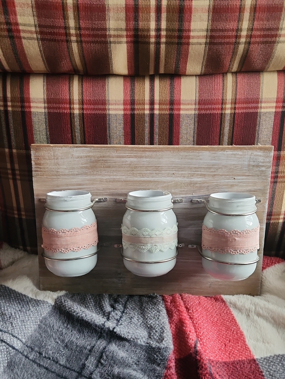 Wooden Wall-Mounted Mason Jar Trio with Pink and Cream Lace